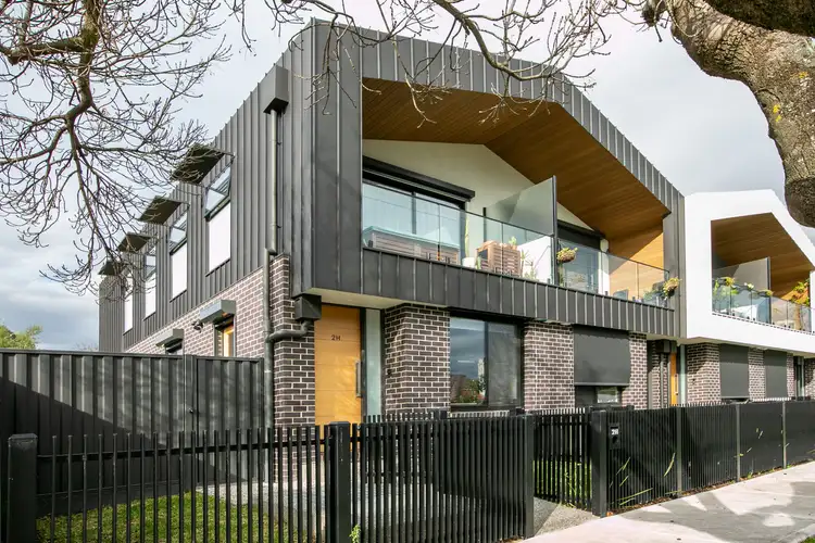 2H Best Street, Reservoir VIC 3073