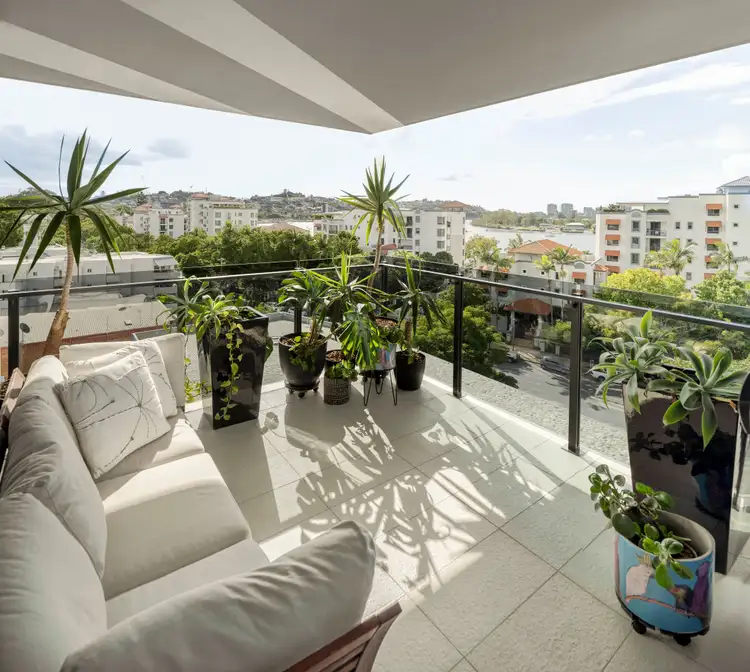 2063/41 Austin Street, Newstead QLD 4006