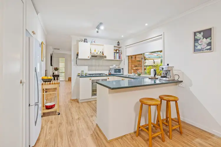 Second view of Homely house listing, 7 Templeton Court, Werribee VIC 3030
