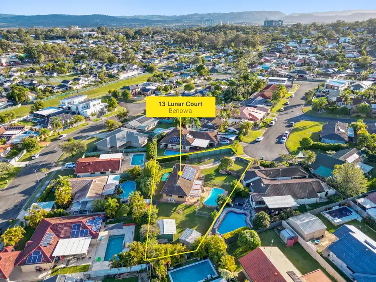 13 Lunar Court, Benowa QLD 4217