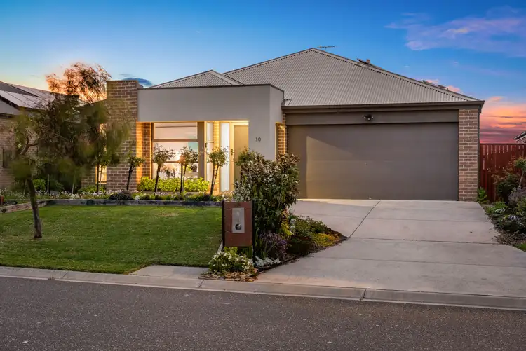 10 Pearl Court, Cowes VIC 3922