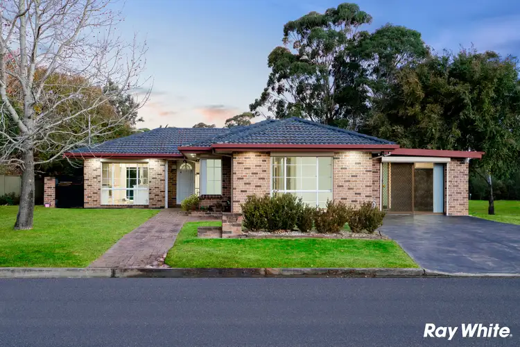 9 Manorhouse Boulevard, Quakers Hill NSW 2763