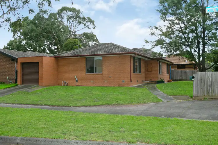 172 Mill Park Drive, Mill Park VIC 3082