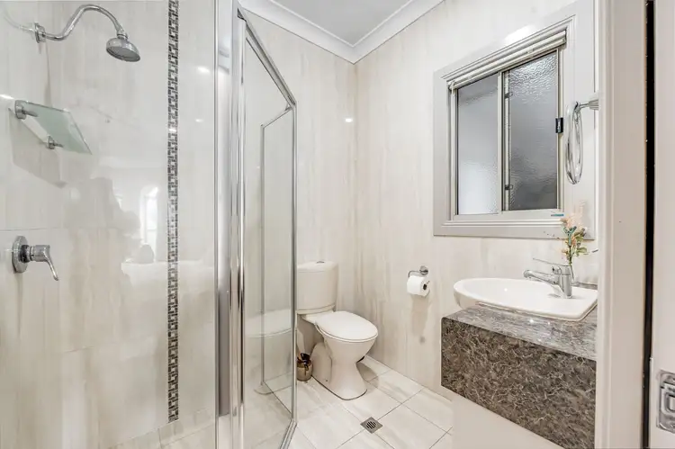 Fifth view of Homely house listing, 6 Colonel Light Place, Mount Gambier SA 5290