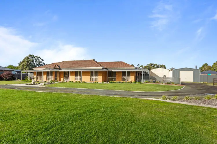 82 Launchley Drive, Cardigan VIC 3352