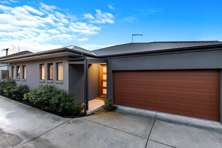 Main view of Homely townhouse listing, 2/3 Kenneth Road, Bayswater VIC 3153