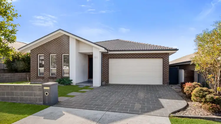 11 Geoghegan Circuit, Oran Park NSW 2570