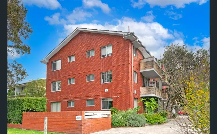 Main view of Homely unit listing, 2/9 Fairway Close, Manly Vale NSW 2093