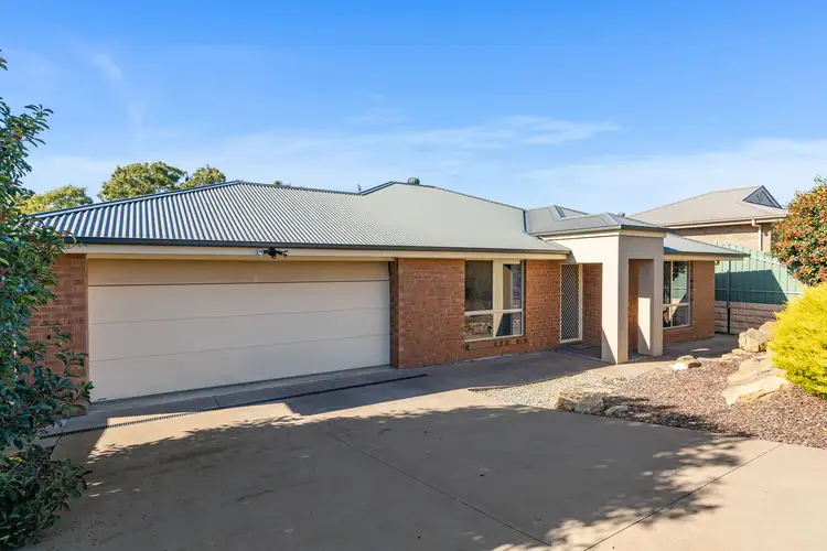 15 Trezise Way, Clare SA 5453