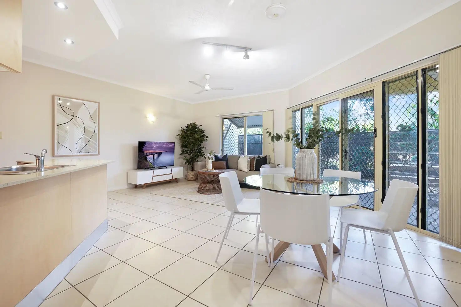 Main view of Homely unit listing, 2/12 Mackillop Street, Parap NT 820