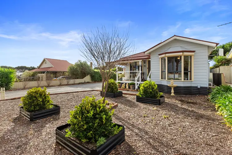 9 Clinton Road, Maitland SA 5573