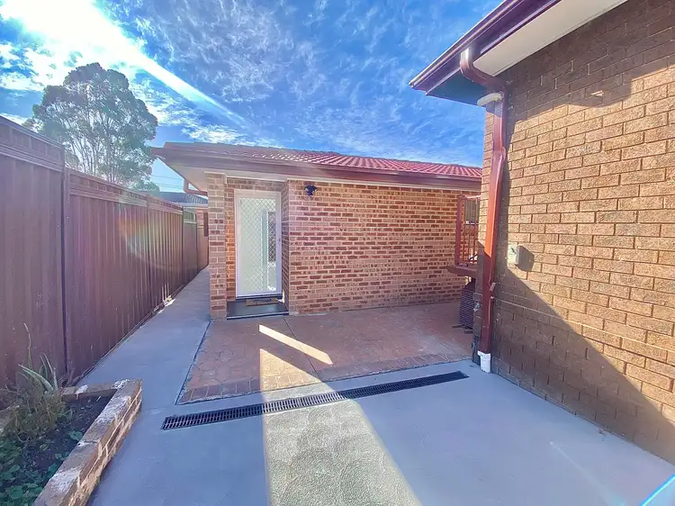 3a Singer Place, Ingleburn NSW 2565