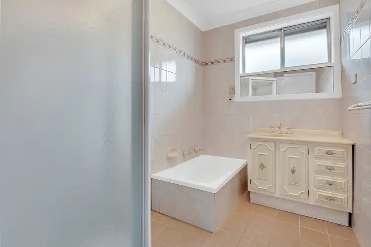 Fifth view of Homely house listing, 12 Linoak Avenue, Lalor VIC 3075