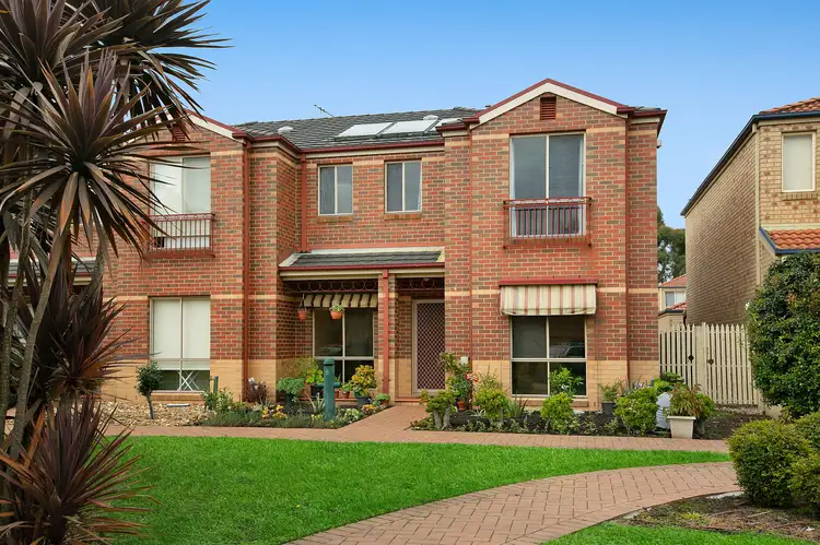 8 Malabar Walk, Bundoora VIC 3083
