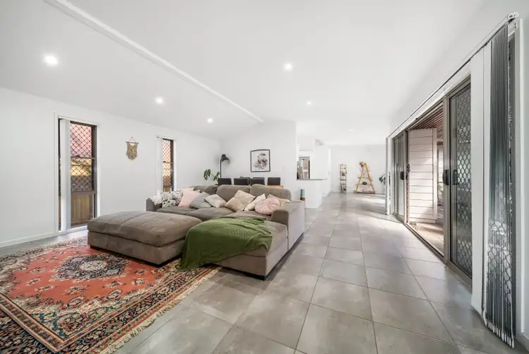 32 Parkway Drive, Mooloolaba QLD 4557