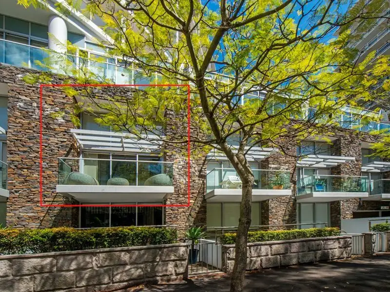 Main view of Homely house listing, 10/8 Greenknowe Avenue, Elizabeth Bay NSW 2011