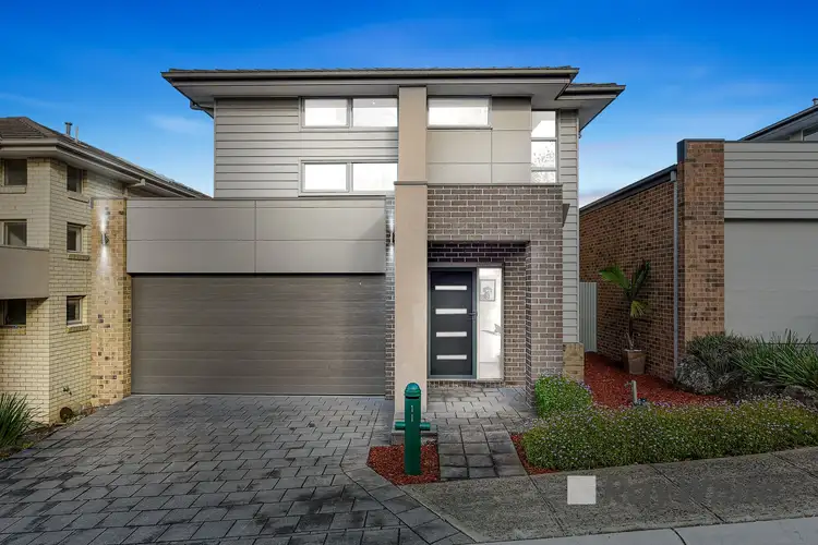 11 Barrier Reef Circuit, Endeavour Hills VIC 3802