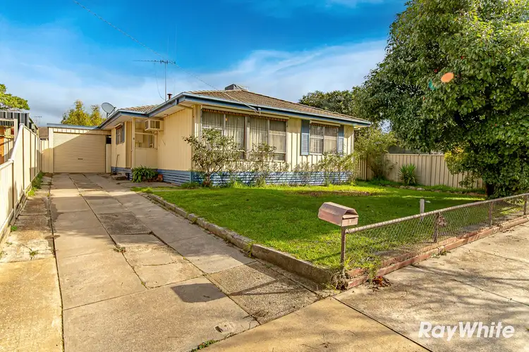 8 Grenfell Avenue, Eaglehawk VIC 3556