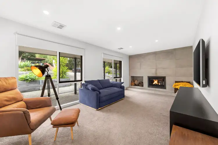 Fifth view of Homely house listing, 4 Knight Court, Endeavour Hills VIC 3802