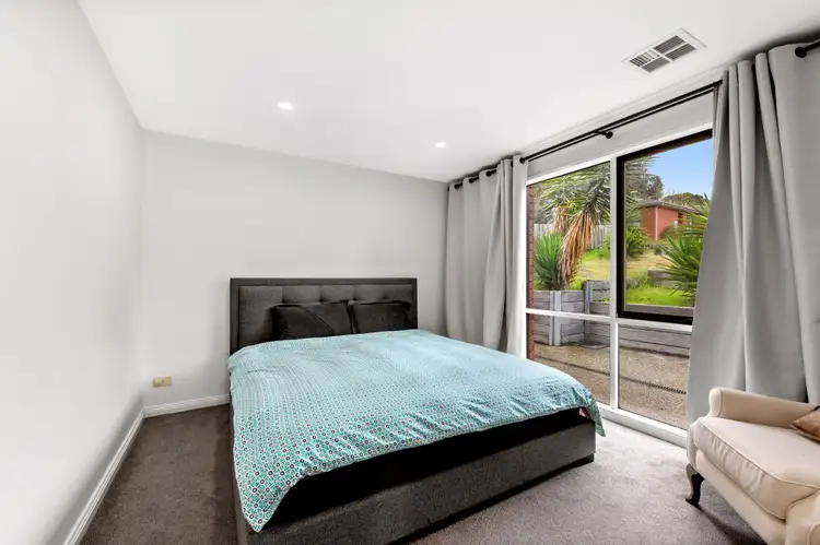 Sixth view of Homely house listing, 4 Knight Court, Endeavour Hills VIC 3802