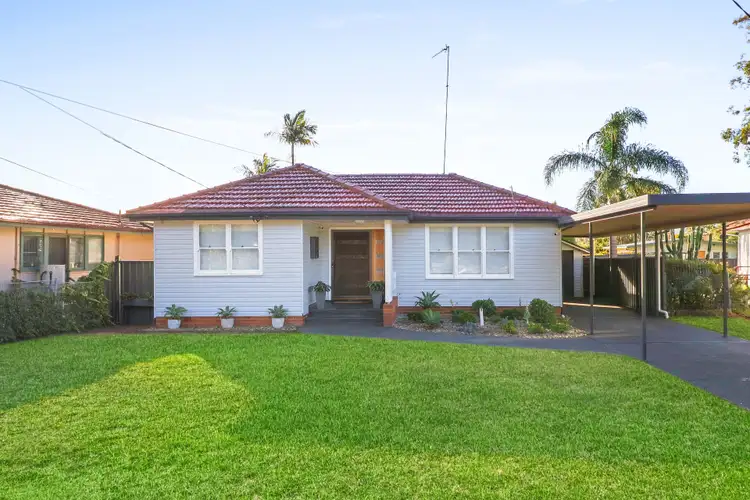 33 Tasman Avenue, Lethbridge Park NSW 2770