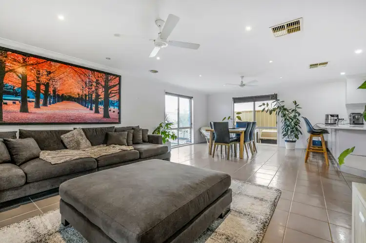 Fifth view of Homely house listing, 2 Kittyhawk Court, Mildura VIC 3500