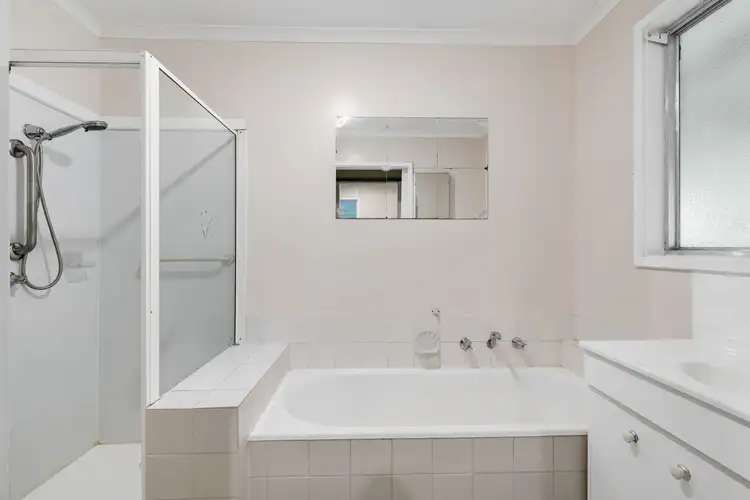 Sixth view of Homely house listing, 4 Ulmarra Place, Mildura VIC 3500