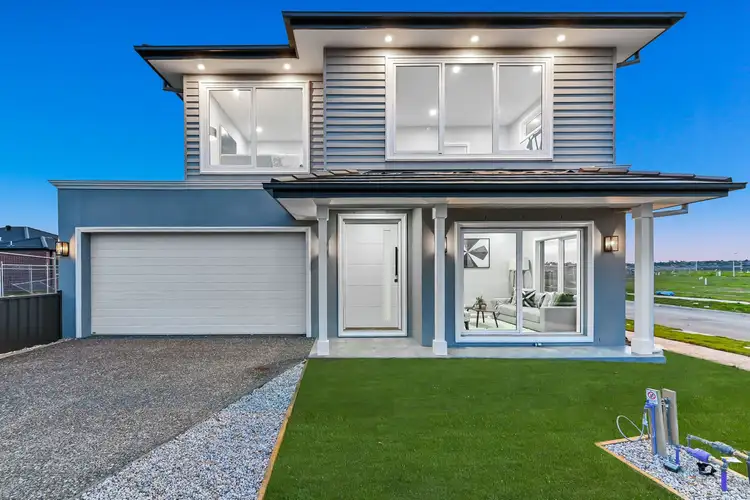 17 Santorini Parade, Berwick VIC 3806