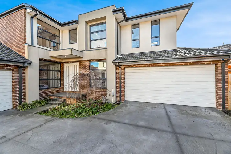 Second view of Homely townhouse listing, 2/373 Waverley Road, Mount Waverley VIC 3149