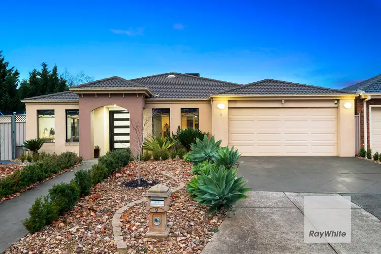 9 The Peak, Hillside VIC 3037