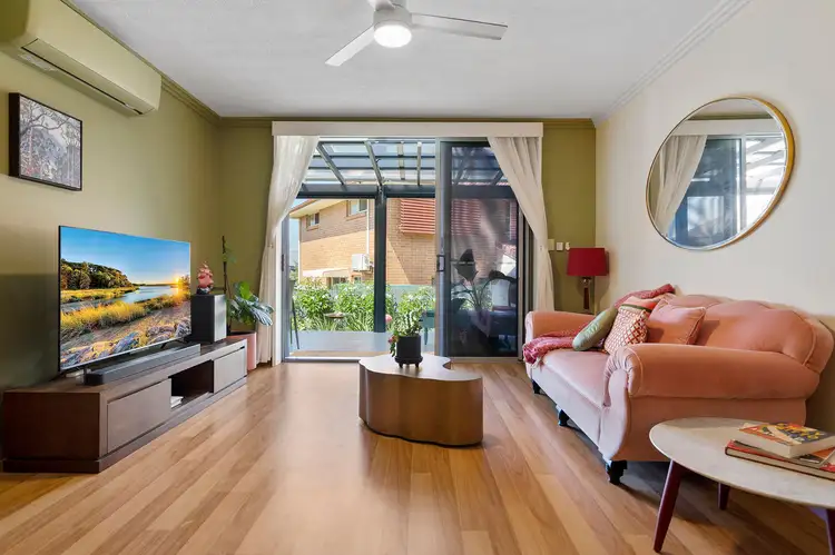 2/31 Kinmond Avenue, Wavell Heights QLD 4012