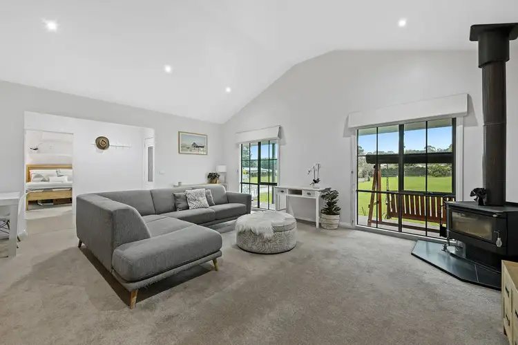 Fifth view of Homely house listing, 14 Clancy Court, Drouin VIC 3818