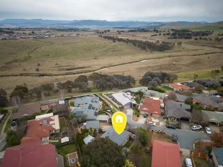 13 Loxton Place, Dunlop ACT 2615