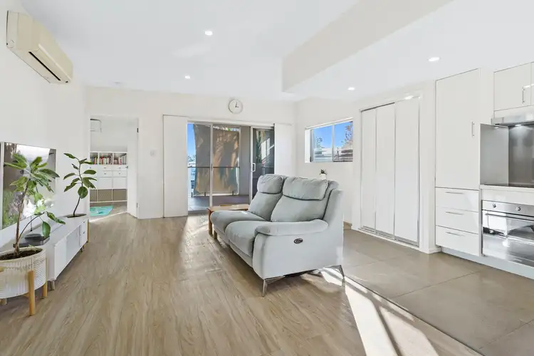 Third view of Homely unit listing, 6/29 Ortive Street, Yeronga QLD 4104