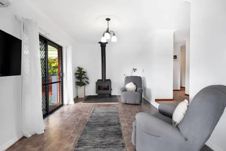 Seventh view of Homely house listing, 45 Heather Close, Smythes Creek VIC 3351