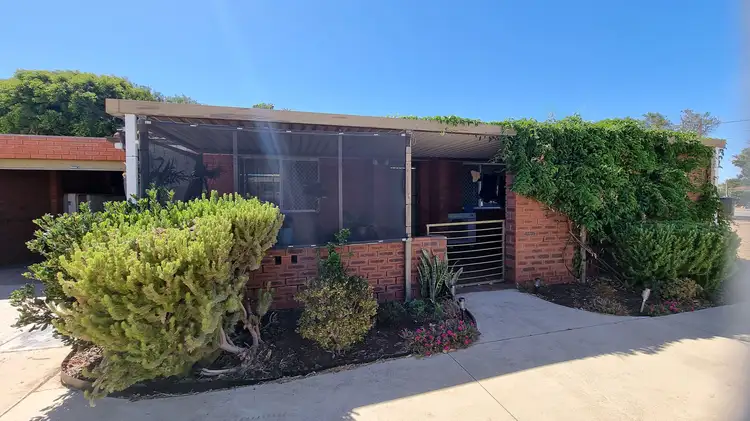 225A First Street, Wonthella WA 6530