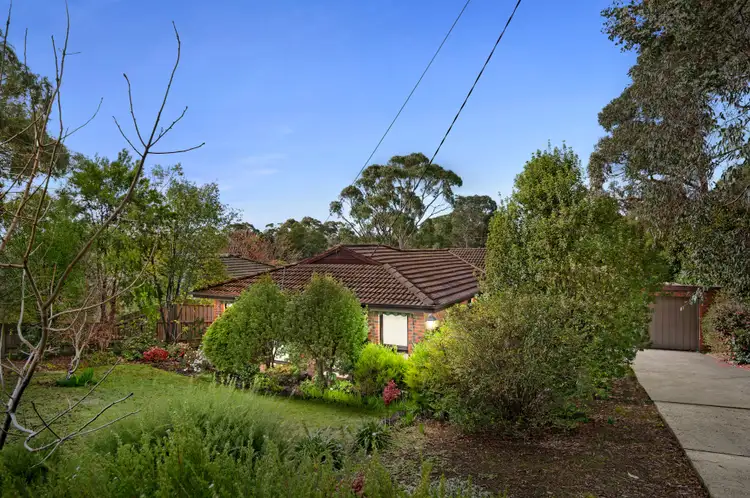 5 Rolling Hills Road, Chirnside Park VIC 3116