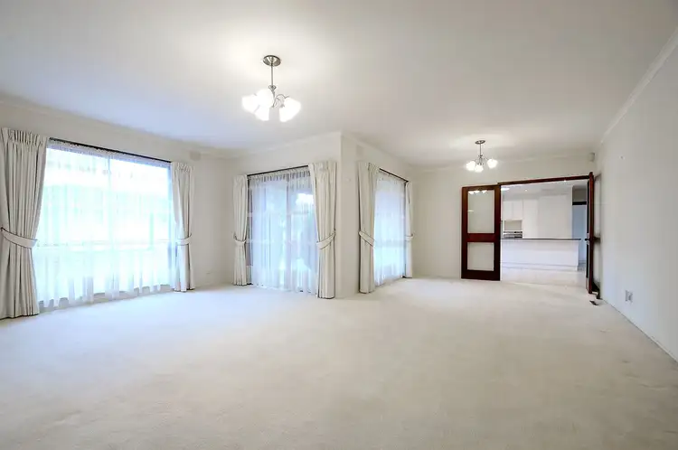 Second view of Homely house listing, 5 Midlothian Place, Glen Waverley VIC 3150