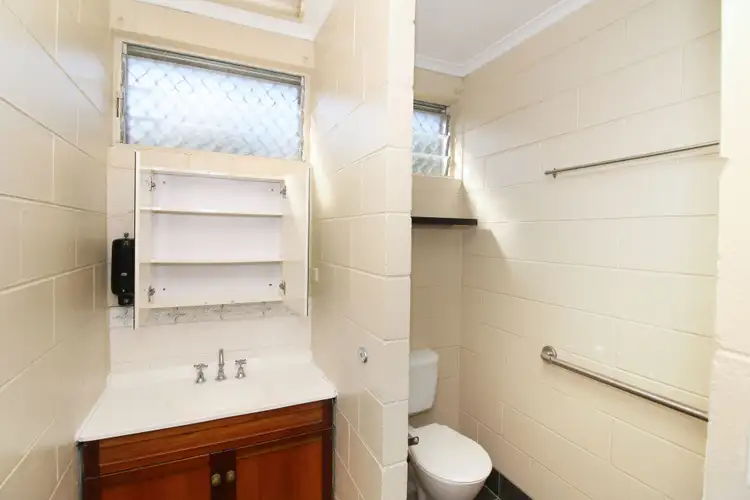 Sixth view of Homely unit listing, 8/43 Surrey Street, Hyde Park QLD 4812