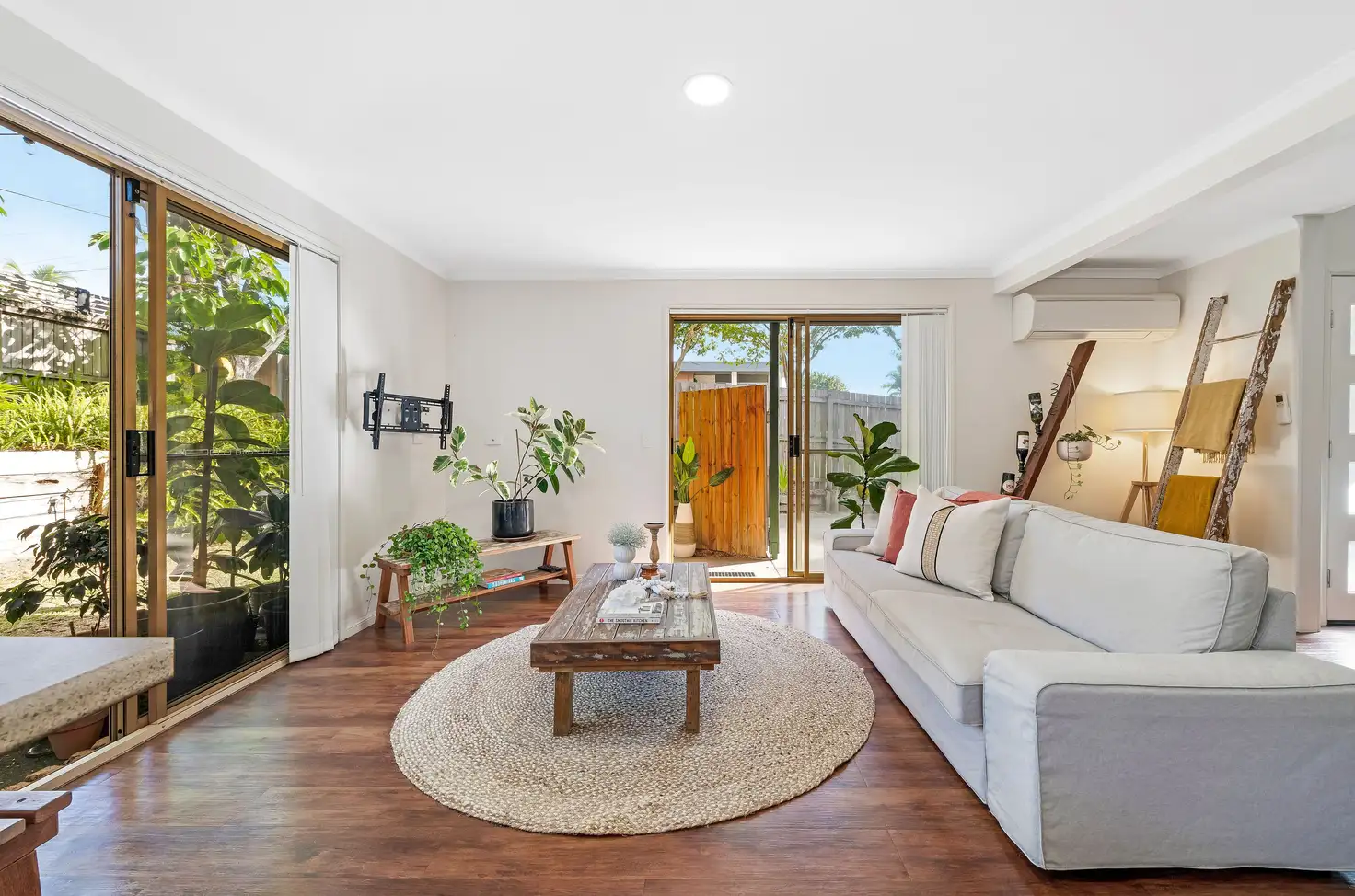 Main view of Homely unit listing, 2/12 Oloway Crescent, Alexandra Headland QLD 4572