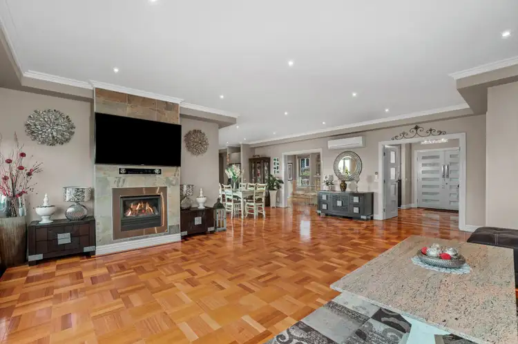 Sixth view of Homely house listing, 7 Palais Crescent, South Morang VIC 3752