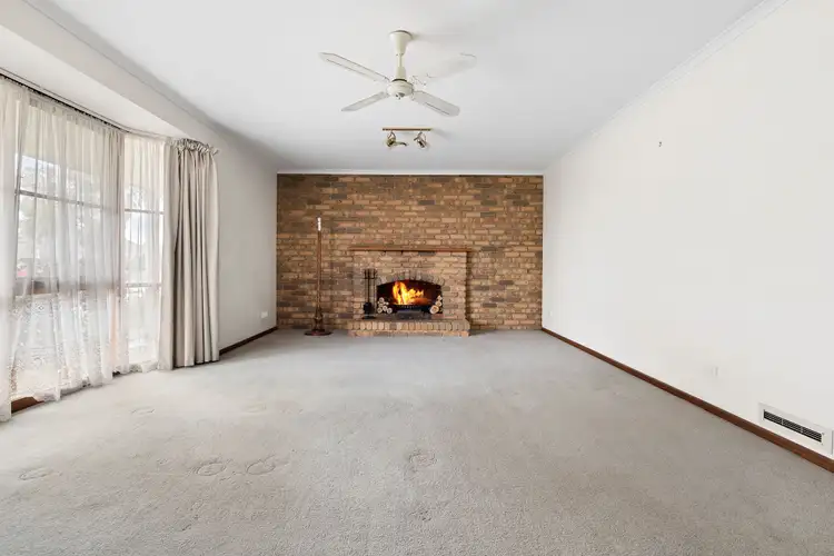 Second view of Homely house listing, 10 Forsyth Court, Narre Warren VIC 3805