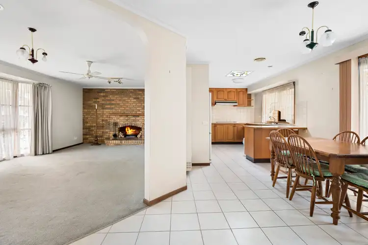 Sixth view of Homely house listing, 10 Forsyth Court, Narre Warren VIC 3805