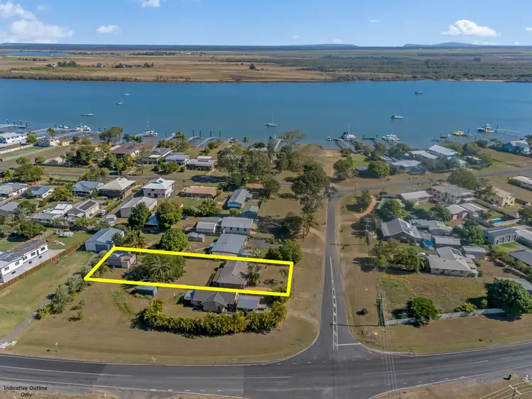7 Geary Street, Burnett Heads QLD 4670