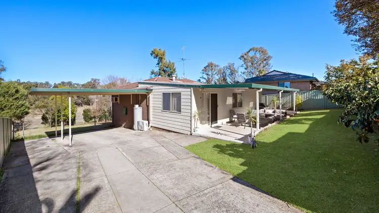 16 Chasselas Avenue, Eschol Park NSW 2558