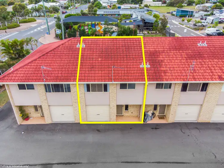 Second view of Homely house listing, 8/33 King Street, Urangan QLD 4655