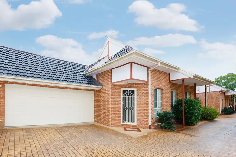 2/69a Barry Street, Cambridge Park NSW 2747