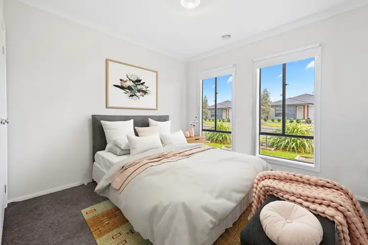 Second view of Homely house listing, 21 Hiskey Crescent, Werribee VIC 3030