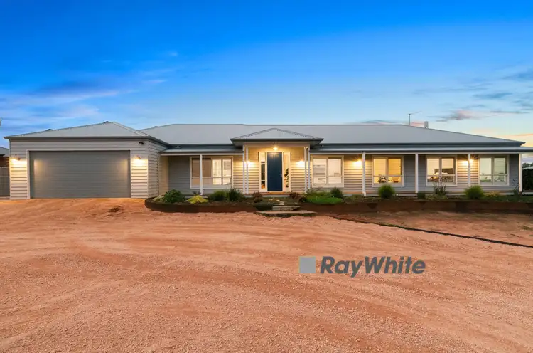 2 Marci Court, Nichols Point VIC 3501