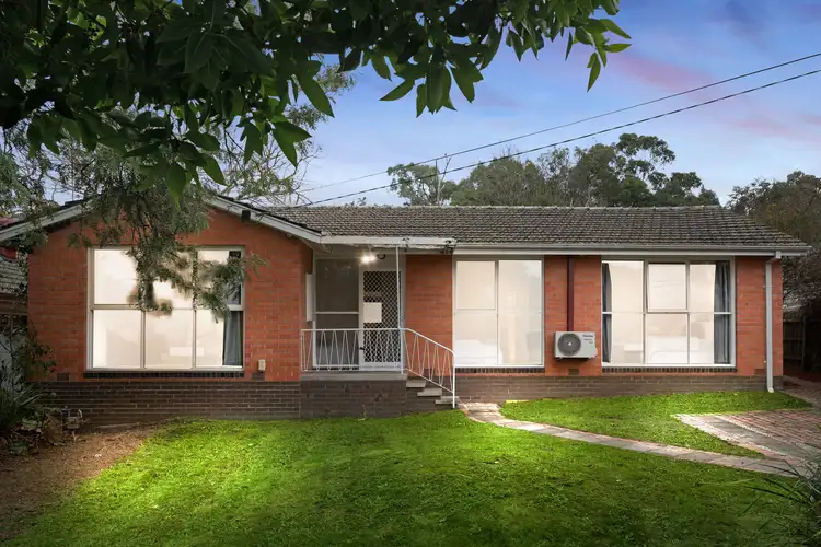 15 Pinewood Avenue, Ringwood East VIC 3135